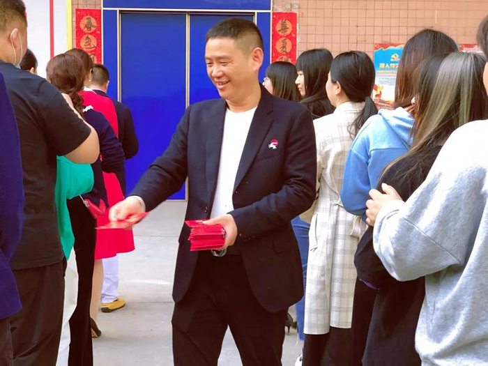 91精品国产乱码久久蜜桃入口董事长王洪贵发红包
